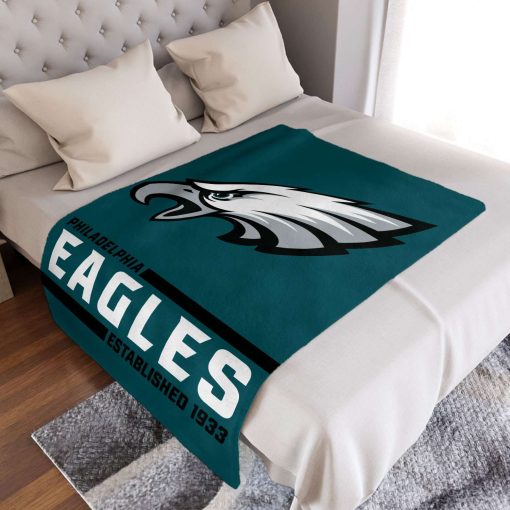 Mockup Blanket 3 BLK0226 Philadelphia Eagles Established Logo Blanket