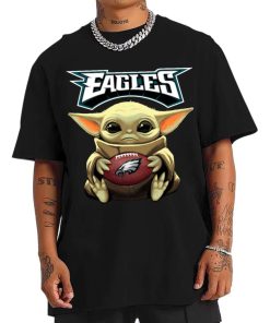 T Shirt Men DSBB26 Baby Yoda Hold Duke Ball Philadelphia Eagles T Shirt