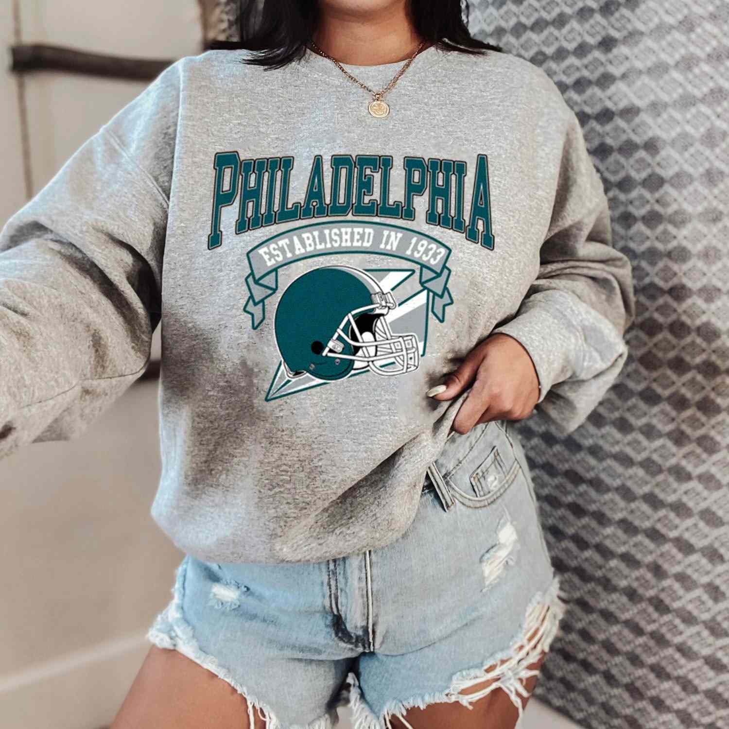 Vintage Football Team Philadelphia Eagles Established In 1933 T-Shirt