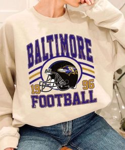 T Sweatshirt Women 1 DSHLM03 Vintage Sunday Helmet Football Baltimore Ravens T Shirt