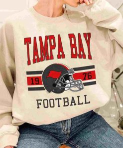 T Sweatshirt Women 1 TS0110 Tampa Bay Football Vintage Crewneck Sweatshirt Tampa Bay Buccaneers