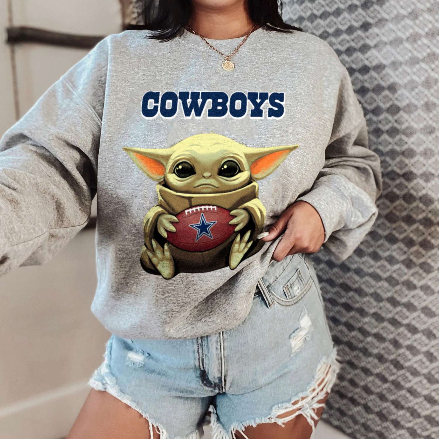 Baby Yoda Loves The Dallas Cowboys Star Wars NFL Women's T-Shirt 