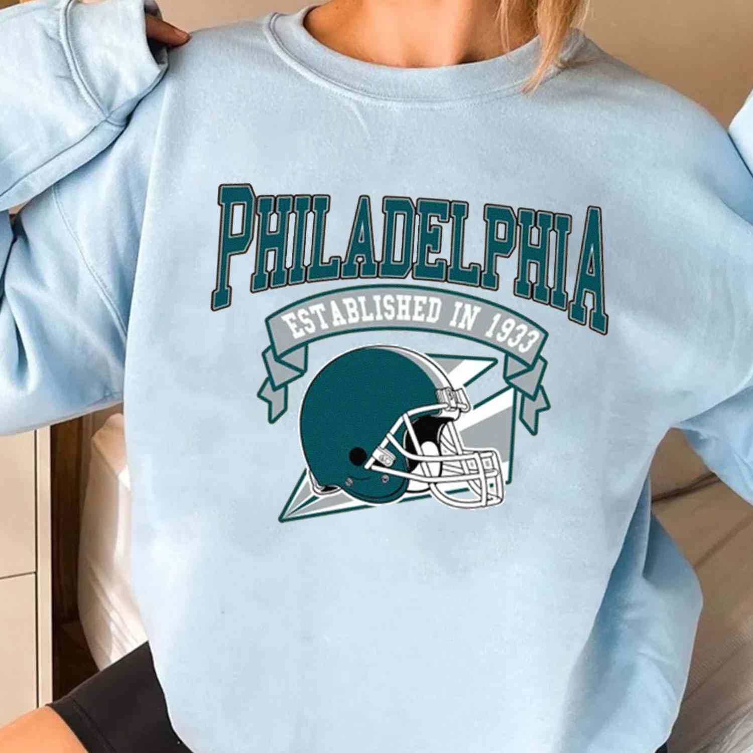 Vintage Football Team Philadelphia Eagles Established In 1933 T-Shirt