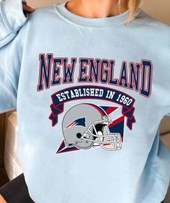 T Sweatshirt Women 3 TS0332 New England Established In 1960 Vintage Football Team New England Patriots T Shirt