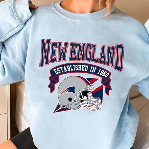 T Sweatshirt Women 3 TS0332 New England Established In 1960 Vintage Football Team New England Patriots T Shirt