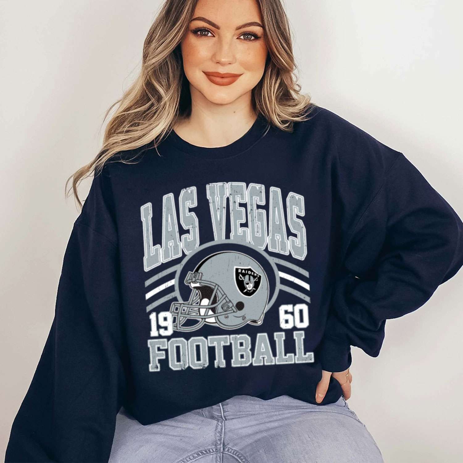 Vintage Sunday Helmet Football Las Vegas Raiders T-Shirt