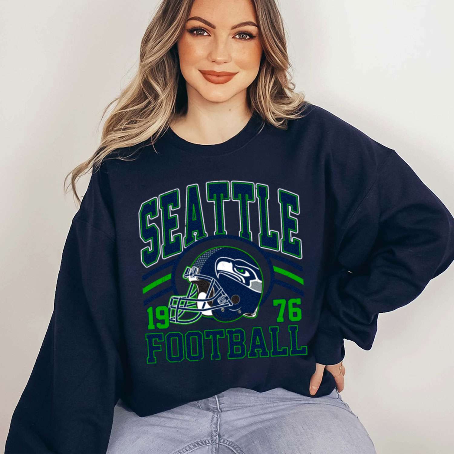 Vintage Sunday Helmet Football Seattle Seahawks T-Shirt