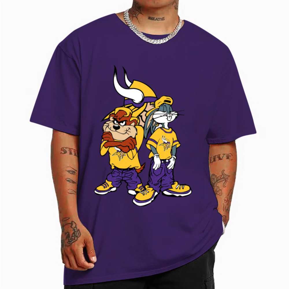 Looney Tunes Bugs And Taz Minnesota Vikings T-Shirt - Cruel Ball | Rundhalsshirts