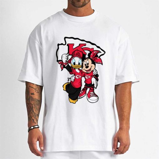 T Shirt Men DSBN248 Minnie And Daisy Duck Fans Kansas City Chiefs T Shirt