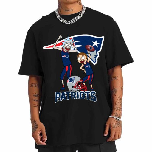 T Shirt Men DSRM22 Rick And Morty Fans Play Football New England Patriots