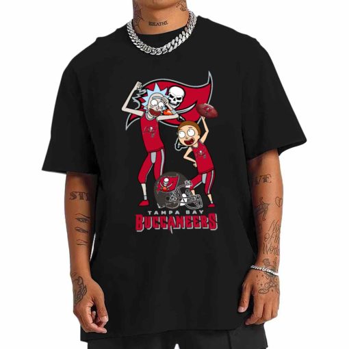 T Shirt Men DSRM30 Rick And Morty Fans Play Football Tampa Bay Buccaneers