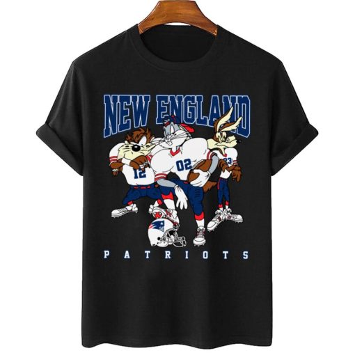 T Shirt Women 2 DSLT22 New England Patriots Bugs Bunny And Taz Player T Shirt