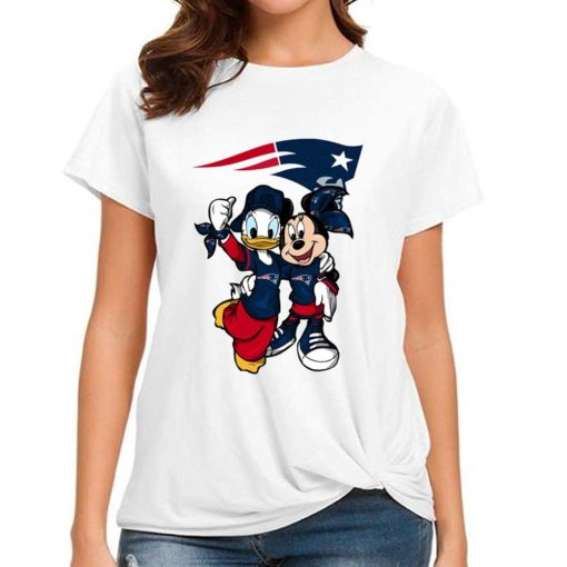 T Shirt Women DSBN352 Minnie And Daisy Duck Fans New England Patriots T Shirt