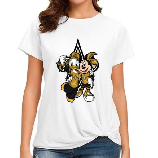 T Shirt Women DSBN359 Minnie And Daisy Duck Fans New Orleans Saints T Shirt
