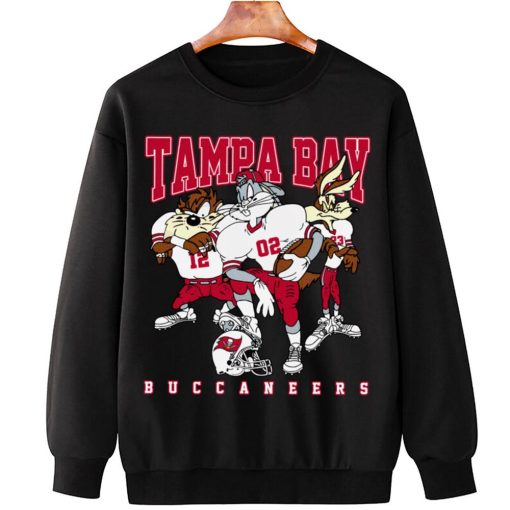 T Sweatshirt Hanging DSLT30 Tampa Bay Buccaneers Bugs Bunny And Taz Player T Shirt