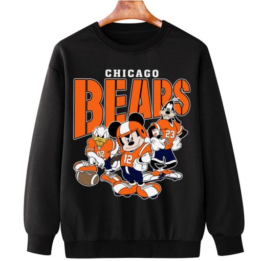 T Sweatshirt Hanging DSMK06 Chicago Bears Mickey Donald Duck And Goofy Football Team T Shirt