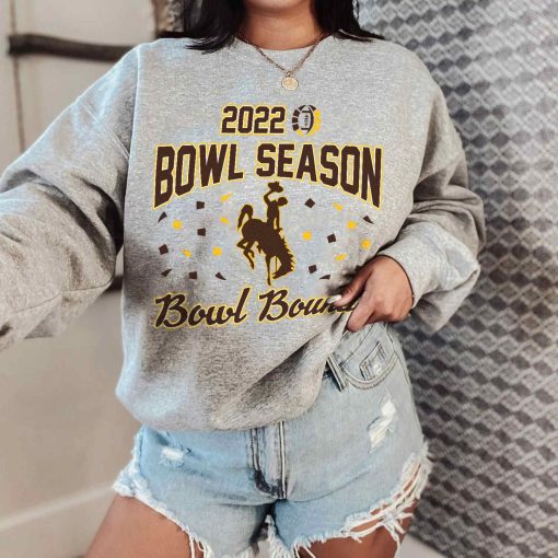 T Sweatshirt Women 0 DSBS36 Wyoming Cowboys College Football 2022 Bowl Season T Shirt