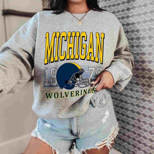 T Sweatshirt Women 0 TSNCAA47 Michigan Wolverines Retro Helmet University College NCAA Football T Shirt