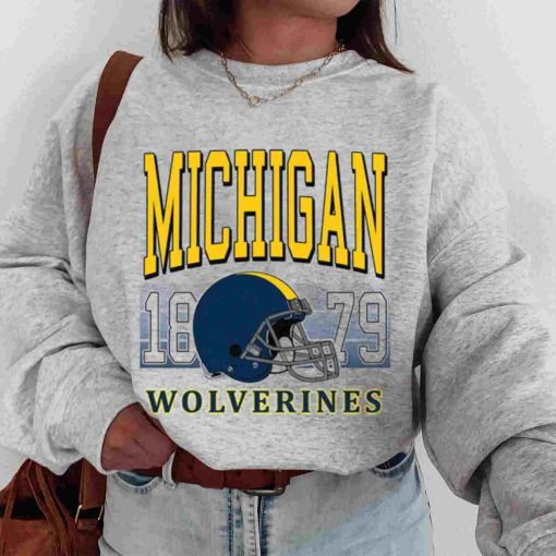 T Sweatshirt Women 00 TSNCAA47 Michigan Wolverines Retro Helmet University College NCAA Football T Shirt