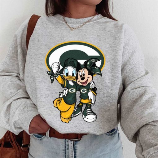 T Sweatshirt Women 1 DSBN185 Minnie And Daisy Duck Fans Green Bay Packers T Shirt