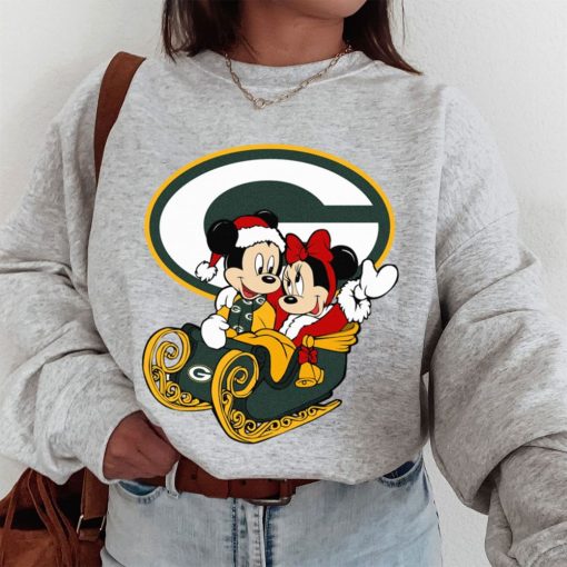 T Sweatshirt Women 1 DSBN189 Mickey Minnie Santa Ride Sleigh Christmas Green Bay Packers T Shirt
