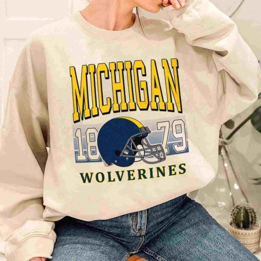T Sweatshirt Women 1 TSNCAA47 Michigan Wolverines Retro Helmet University College NCAA Football T Shirt