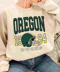 T Sweatshirt Women 1 TSNCAA58 Oregon Ducks Retro Helmet University College NCAA Football T Shirt