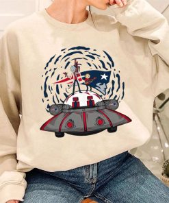 T Sweatshirt Women 3 DSBN343 Rick Morty In Spaceship New England Patriots T Shirt