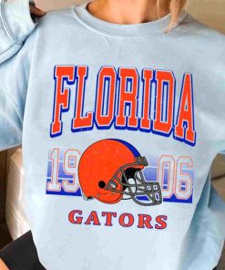 T Sweatshirt Women 3 TSNCAA42 Florida Gators Retro Helmet University College NCAA Football T Shirt