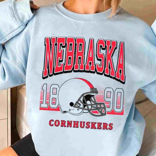 T Sweatshirt Women 3 TSNCAA43 Nebraska Retro Helmet University College NCAA Football T Shirt
