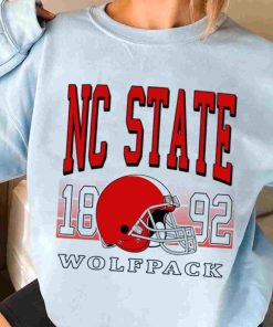 T Sweatshirt Women 3 TSNCAA63 Nc State Wolfpack Retro Helmet University College NCAA Football T Shirt