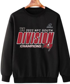 T Sweatshirt Hanging Tampa Bay Buccaneers 2022 NFC South Division Champions T Shirt